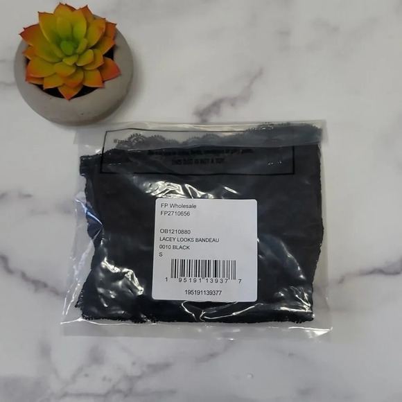 Free People Lacey Looks Bandeau Black - Picture 3 of 6